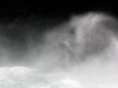 Wassergeister über den tosenden Fluten....